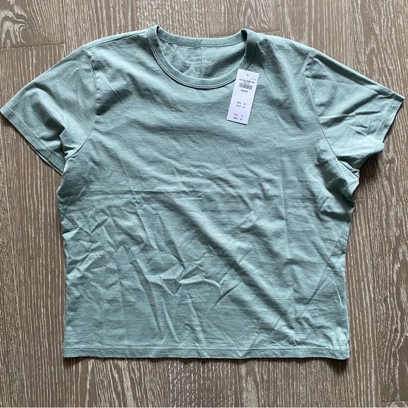 Abercrombie & Fitch | Essential Polished Body-Skimming Tee - Picture 3 of 4